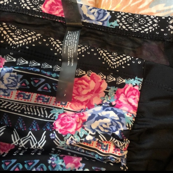 (SOLD) Torrid Bikini Top and Bottoms - Picture 5 of 5